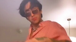 Trước khi mito lên sân khấu