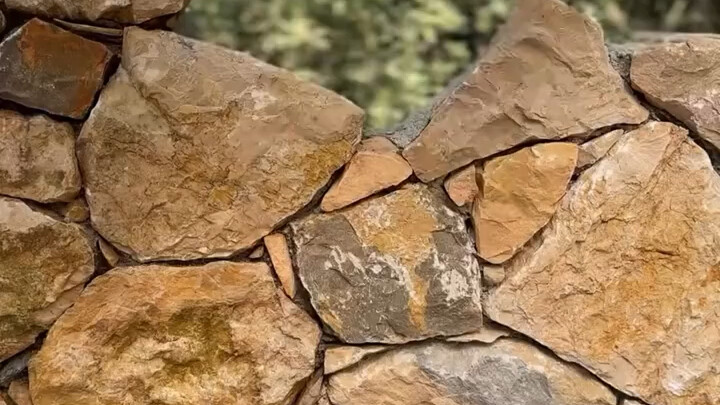 Raw Stone Wall Construction Techniques
