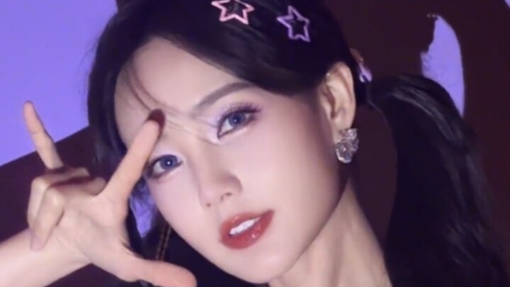 ความสวยของพี่สาวคนนี้ในวงการบันเทิงเกาหลีคงจะปังสุดๆ เลย แต่งหน้าสไตล์เกิร์ลกรุ๊ปก็เข้ามากจริงๆ【หลี่