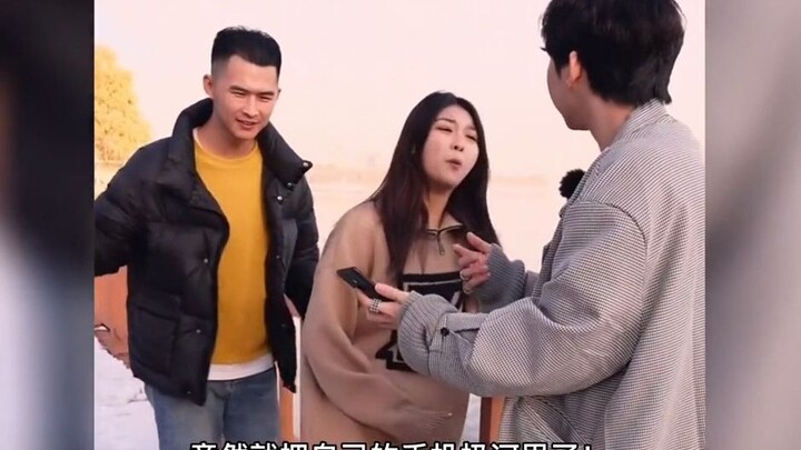 The boldest magician on the internet! He threw a passerby’s phone into the river and even made a bea
