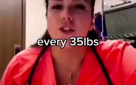 [Subtitle Mandarin] Hari itu, entah kenapa, saya memutuskan untuk berlari sebentar