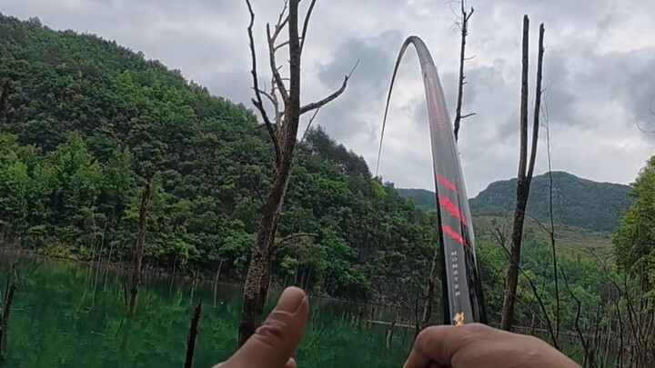 Khó chịu quá, khó chịu quá～
