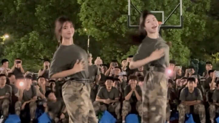 การแสดงฝึกทหารครั้งใหญ่สุดหวือหวา!! บรรยากาศดีมาก!