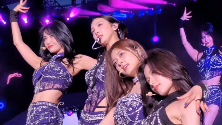 Áp sát! TWICE - Moonlight Sunrise + Brave trực tiếp tại concert của Sofi