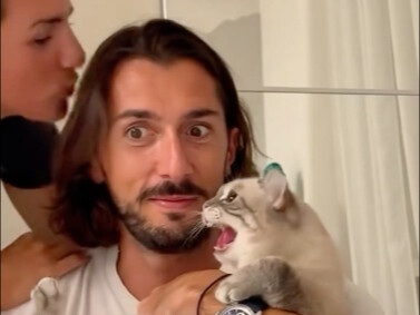 Do cats get jealous too? Haha