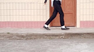 众享丝滑！小伙在老家即兴演绎迈克尔杰克逊“假歌”Breaking News