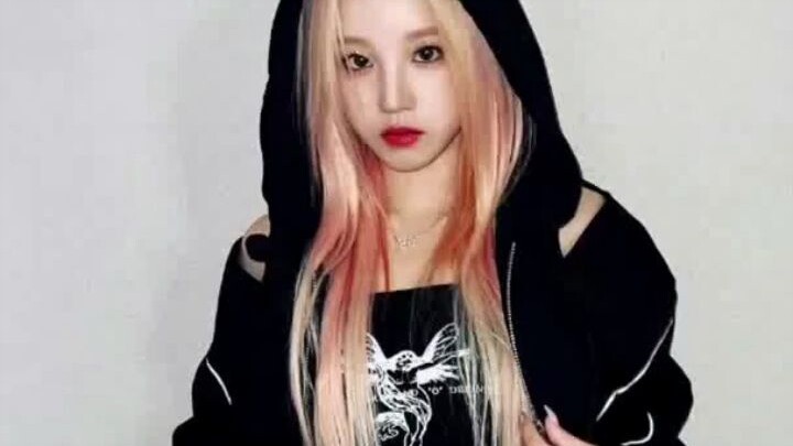 Yuqi: Jangan cuekin aku, sistem suara sedang mengalami gangguan!