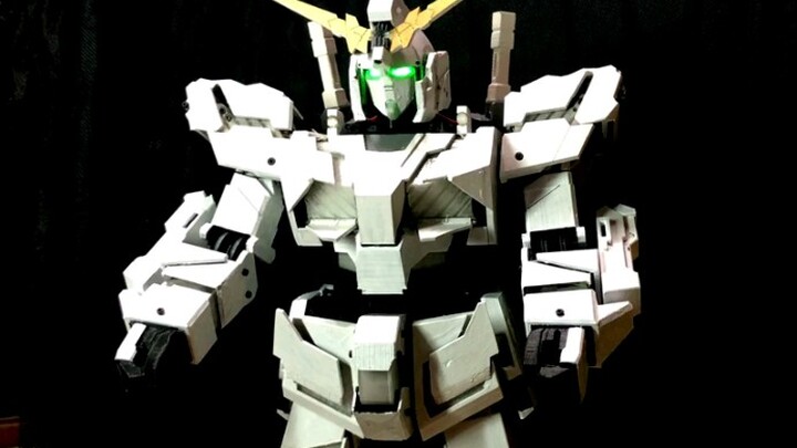 1/30 Unicorn Gundam ประสบความสำเร็จในการระเบิดเกราะอัตโนมัติ