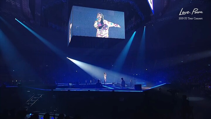 [IU] Blueming Live Clip (2019 IU Tour Concert 'Love, poem')