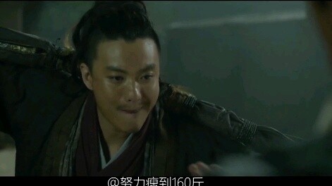 For ten years, no one recognizes him as a supporting actor, but once he is paid, everyone knows him.