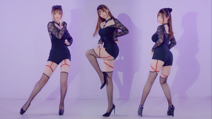 Is your heart wobbling too? 💗 Confused — AOA