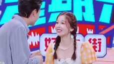 王鹤棣:不好意思,家妻见笑了