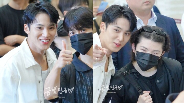*Kim Min-kyu didn’t go to the airport to walk the runway; he went to join the fun.