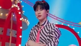 أيتها الزوجة العزيزة، هيا بنا نتعلم "الحب الحميم" معًا، الإله الحب نفسه سيتولى التدريس شخصيًا، فلنرى