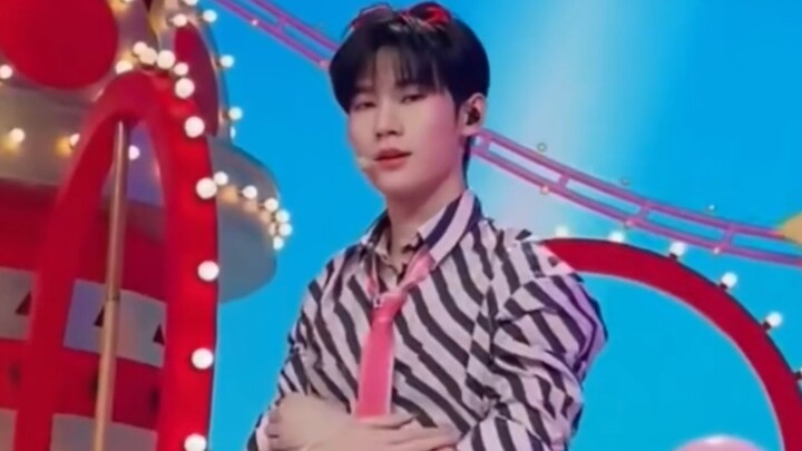 أيتها الزوجة العزيزة، هيا بنا نتعلم "الحب الحميم" معًا، الإله الحب نفسه سيتولى التدريس شخصيًا، فلنرى