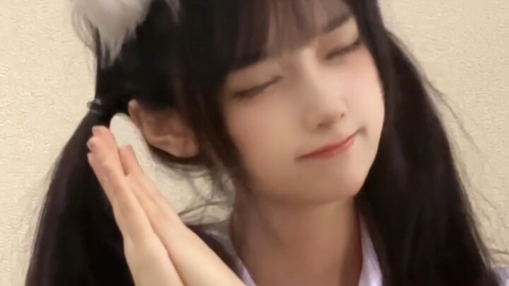 But her ears can move!