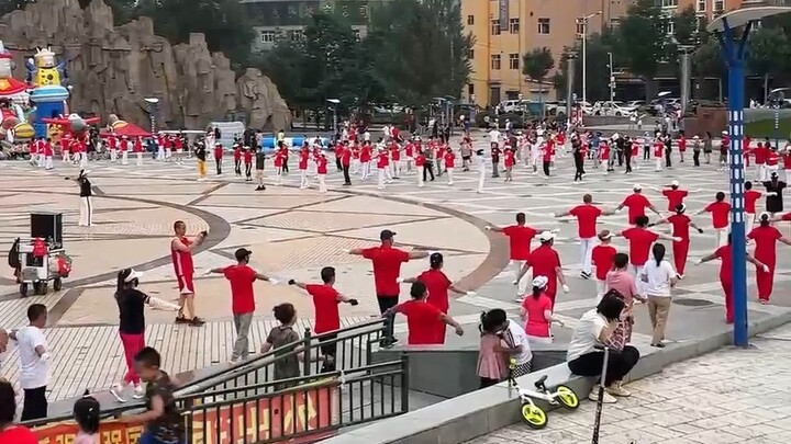 لا تصنعوا أصنامًا على الإنترنت. هيغانغ عادي جدًا.