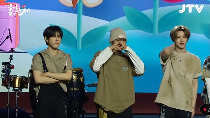 Xodiac perform di festival