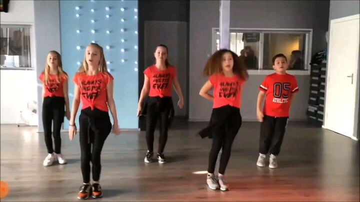 Side to side Ariana grande