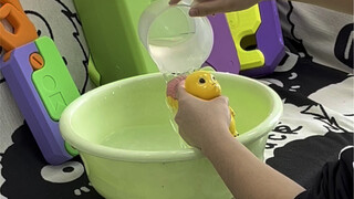 يبدو أنني اكتشفت سر حب الأطفال للعب بسكاكين الجزر