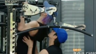 【Kui Ba】‼️ Supporting the waist, gasping for breath, and fainting from being scared by Zhenzi‼️