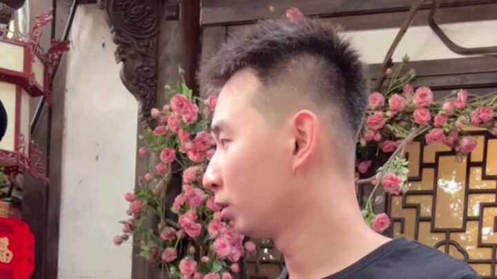 Today I got another junior female schoolmate—tomorrow I'll definitely have something to do!