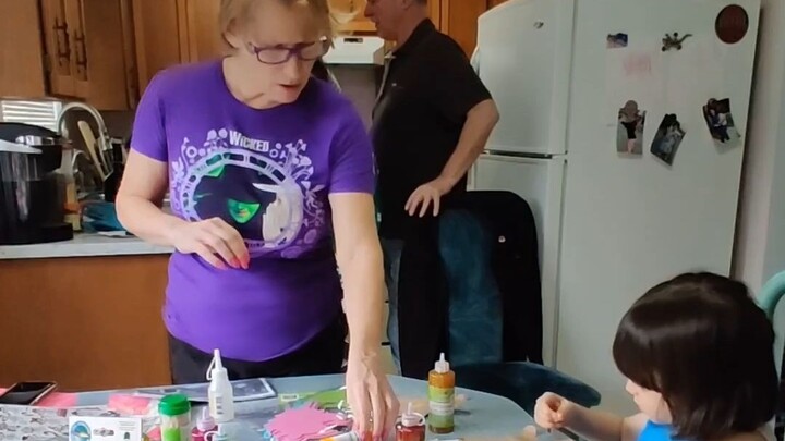 แม่สามีของฉันกลัวการขัดตัว แม่ของฉันกลัวแม่สามี