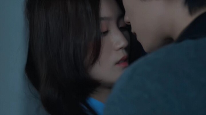 Cảnh hôn ghen tuông kinh điển của Ngô Tư Nguyên, răng hàm sau có mà sắp vỡ vụn luôn! Cô em gái được 