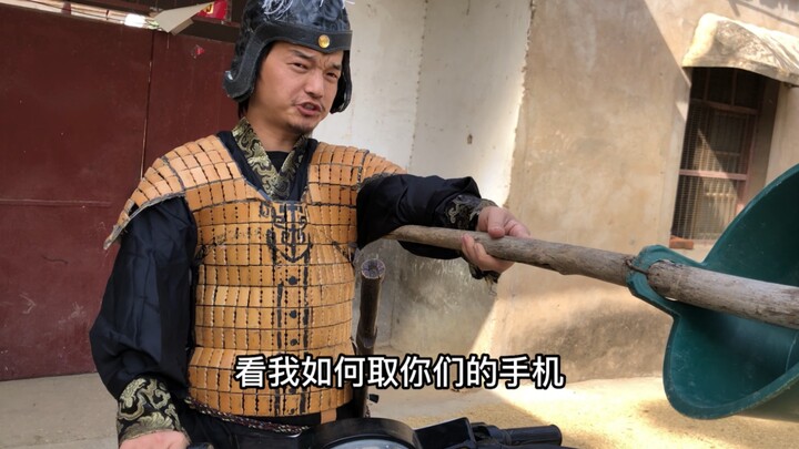土味三国，青龙偃月大f粪勺vs方天木叶叉