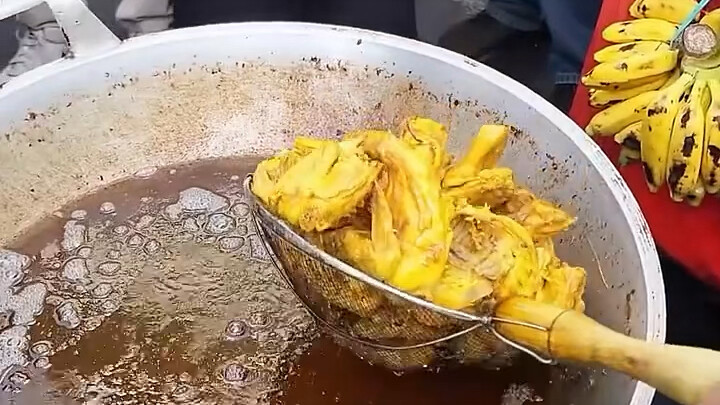 This Is How Indonesians Eat Chili—Street Food Is Where the Real Flavor Lives!