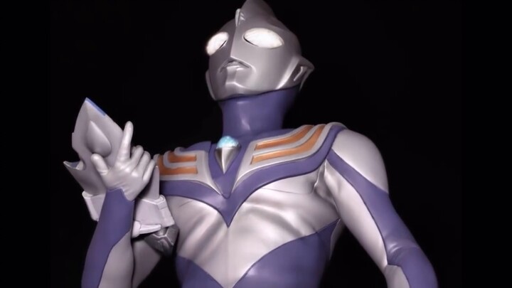 [4K Appciation] บินให้สูงขึ้น: โมเดล Ultraman Tiga Custom ทางอากาศ คุณสามารถกลายเป็นแสงได้เช่นกัน