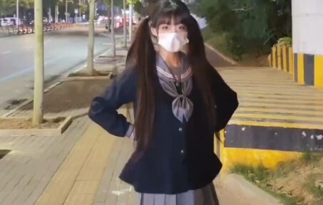 ความน่ารักเป็นการแกล้งทำ แต่โรคกลัวสังคมนั้นจริงแท้ (เวอร์ชันความปลอดภัยทางถนน)