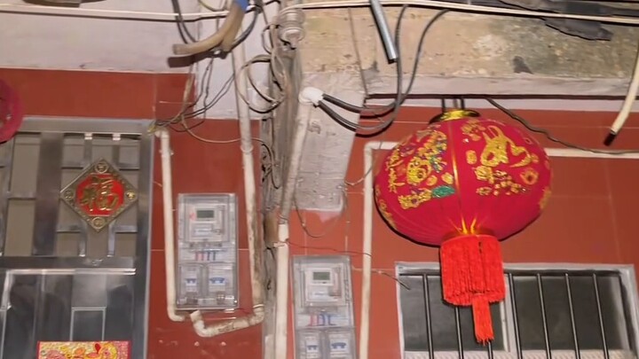 เดิมทีฉันอยากจะอยู่ร่วมกับคุณแบบคนธรรมดา แต่สิ่งที่ได้รับกลับมากลับกลายเป็นความแปลกแยก ฉันจะไม่เสแสร