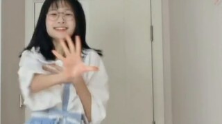 Hãy cùng xem video này có thể thu hút được bao nhiêu cô gái đồng tính nữ nhé
