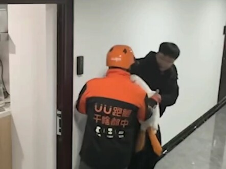 钱一到手就变卦。