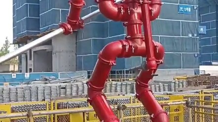 [Construction Site Migrant Worker L] Video loading—quick, check out the surprise!