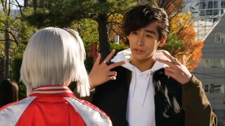 Brilliant Yellow vs. Kamen Rider Juga, làm sao tôi có thể có giấc mơ như vậy được?