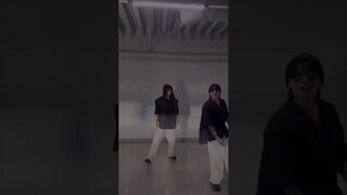 Not mingyu forgetting the seven choreo and the way jungkook glared at him 😭😭 #jungkook #mingyu