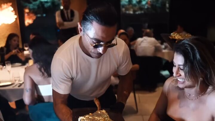 พระยาเกลือให้อาหาร