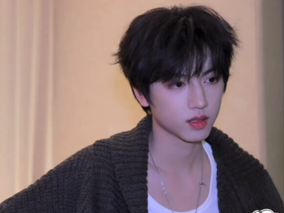 Liputan behind-the-scenes tarian Chanel oleh Zhang Guiyuan, saksikan bagaimana si "cha" jutaan pengg