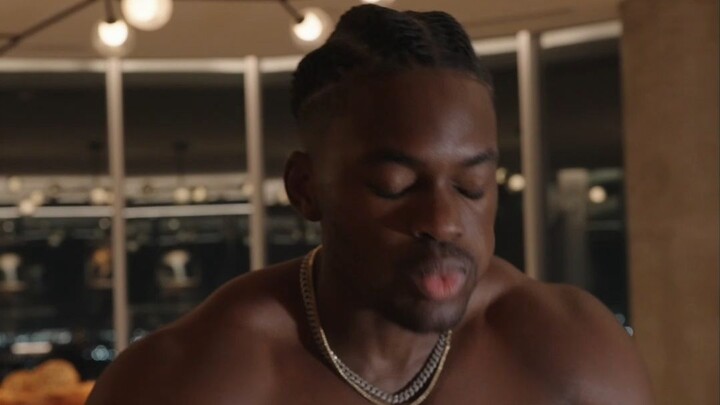 Mind-Blowing, Brain-Melting High! A Day in the Life of a Fitness Superstar