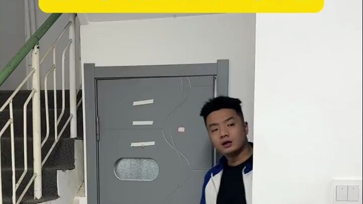 "Kamu kan tidak makan seperti ini setiap hari" Era sekolah lucu Lv Keqin di kampus