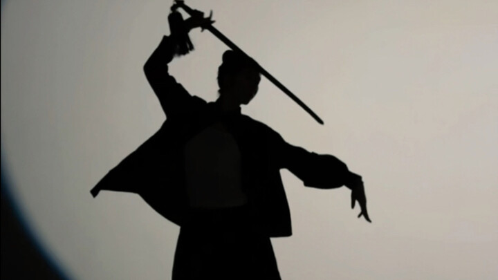 《ปีกผีเสื้อนับหมื่นโบยบิน》ระบำดาบต้นฉบับ