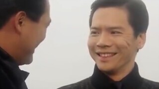 电影《赌神》中，人狠话不多的龙五，原来是王晶为老板向华强量身定制的！没有表情没有对白，却让他红极一时！