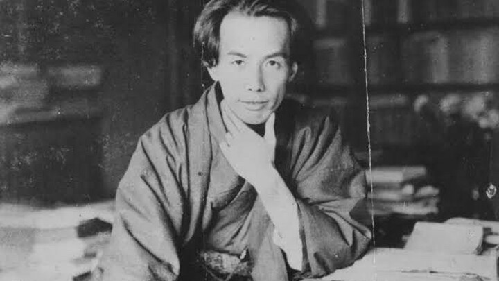 Khi nào thì Akutagawa Ryūnosuke vượt qua Higashino Keigo về độ nổi tiếng?