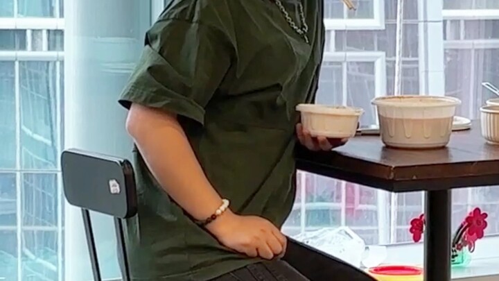 كيف يكون شعورك عندما يطالك ما كنت تتابعه بسذاجة؟