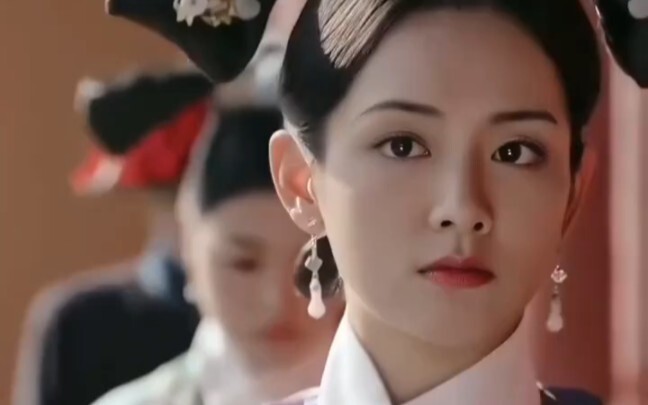 Lộc đỉnh ký: “Ai cũng nói phụ nữ mang thai thì mập lên, xấu đi, vậy mà Thư Phi vẫn xinh đẹp như xưa”