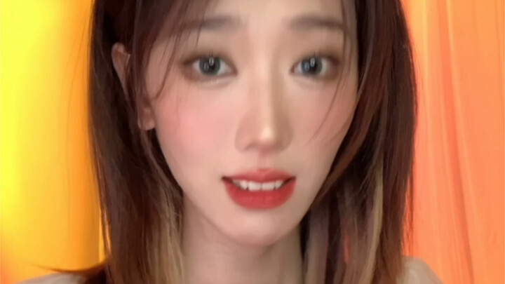 Baby~ I wanna see what color your bedsheet is and what pattern it has...