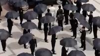 Bos mafia kembali ke masa kuliah