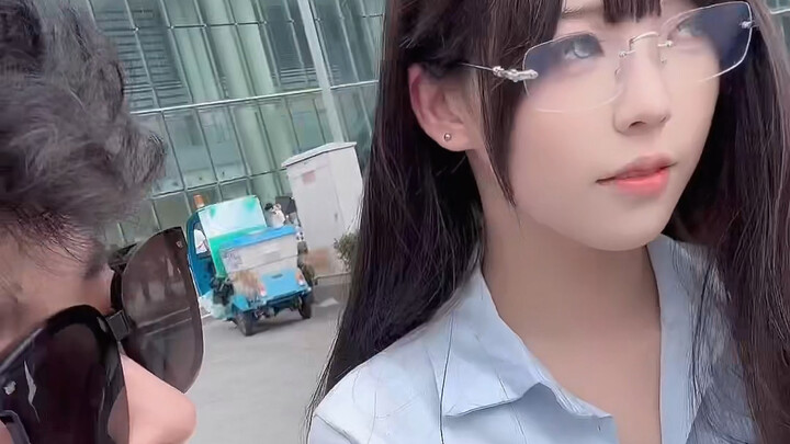 Tôi thích màu tím, vì màu tím có phong vị hơn!